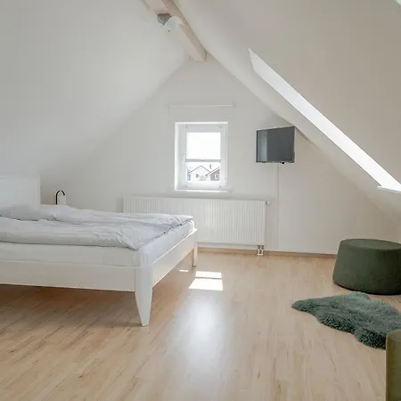 Grosszuegige Auf Zwei Ebenen Mit Infrarotsauna *